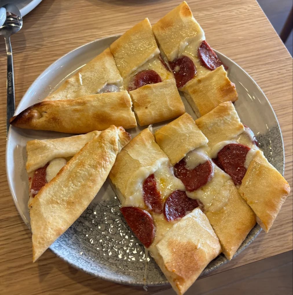 Sujuk & Cheese Pide
